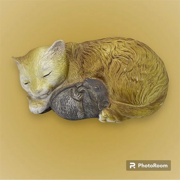 Vintage cat and mouse sleeping resin figurine - Picture 1 of 4